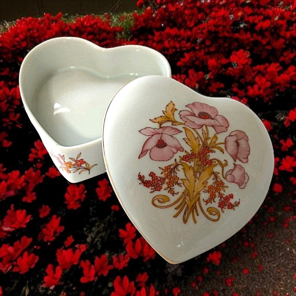 Heart Trinket Jewelry Box Dish Lid Ceramic Flowers Floral Gift Leart Brazil.
